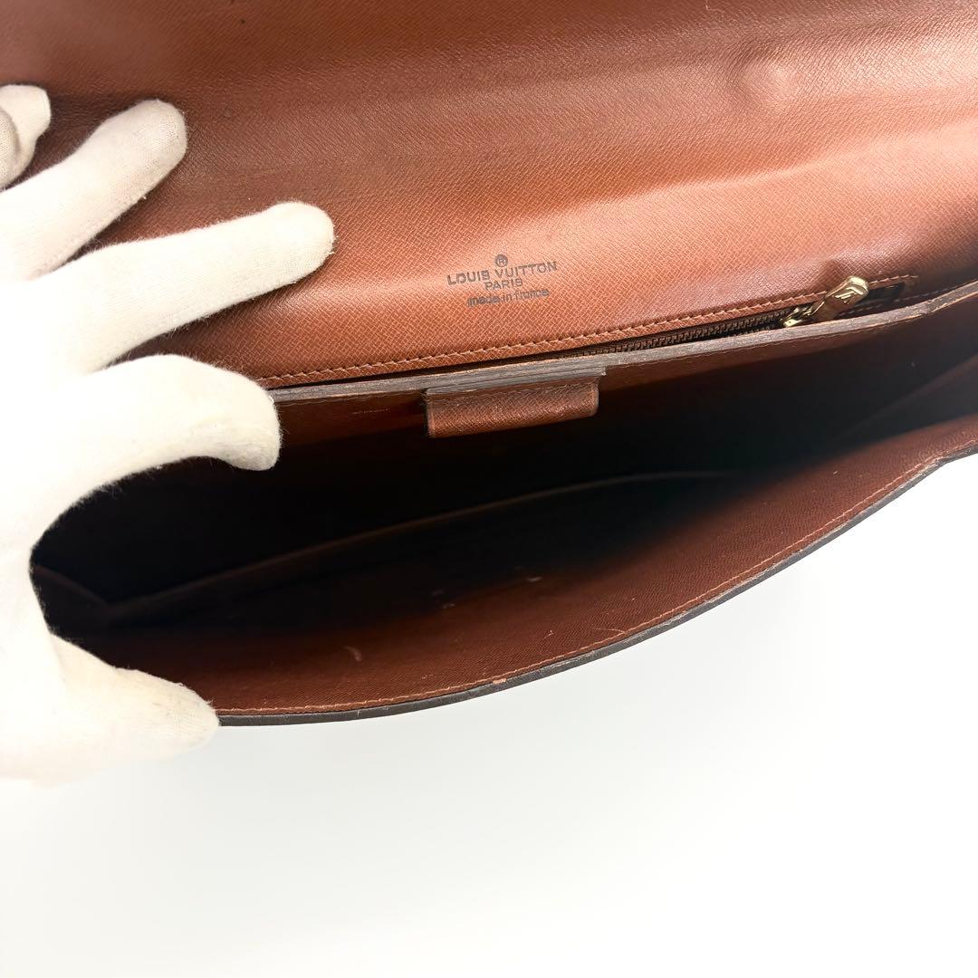 【美品】 VUITTON　セルヴィエット　A4可　コンセイエ　ビジネスバック