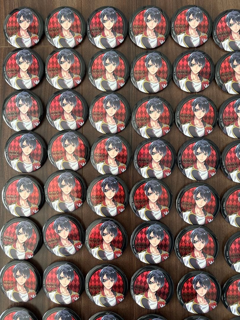 ツイステ　デュース・スペード缶バッジ100個まとめ売りセット