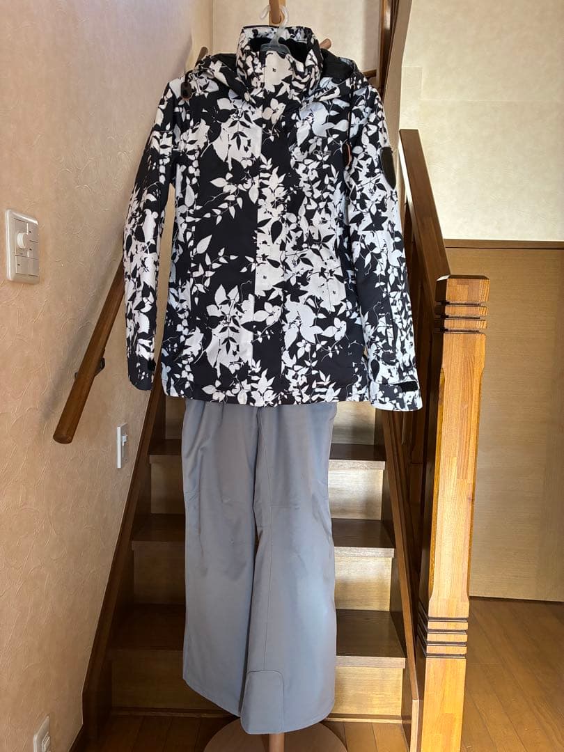 オンヨネ（オンヨネ） スーツ 上下セット ONS81530 956P009