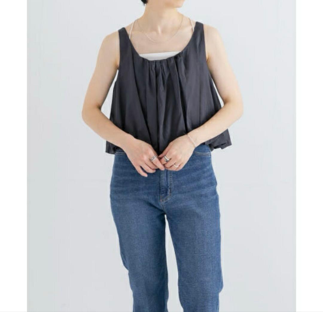 トップス AMOMENTO SHEER VOLUME CROP TOP