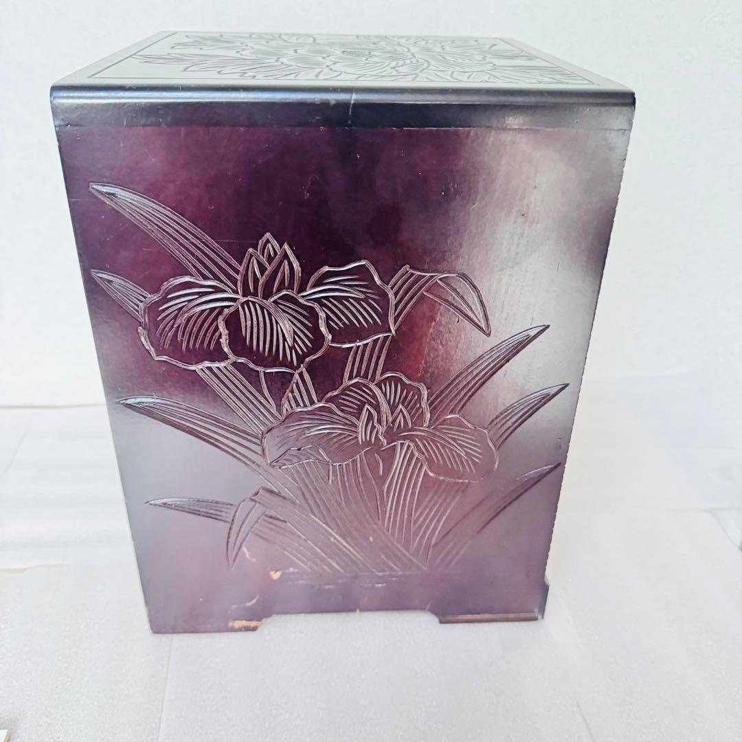 【極美品】日光彫 小箪笥 3段 卓上収納 花模様 内装赤 高級感 彫刻　伝統工芸