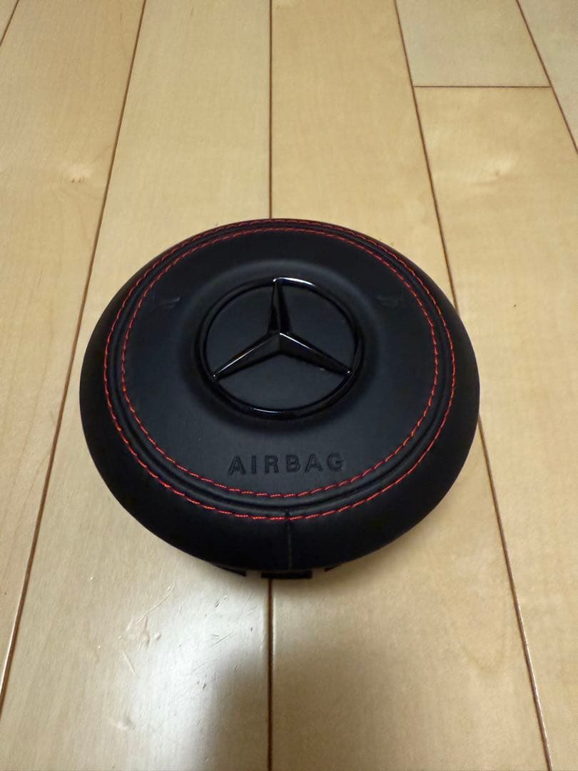 イ*ー様 【新品】メルセデスベンツ エアバッグカバー（赤ステッチ / ブラックレ