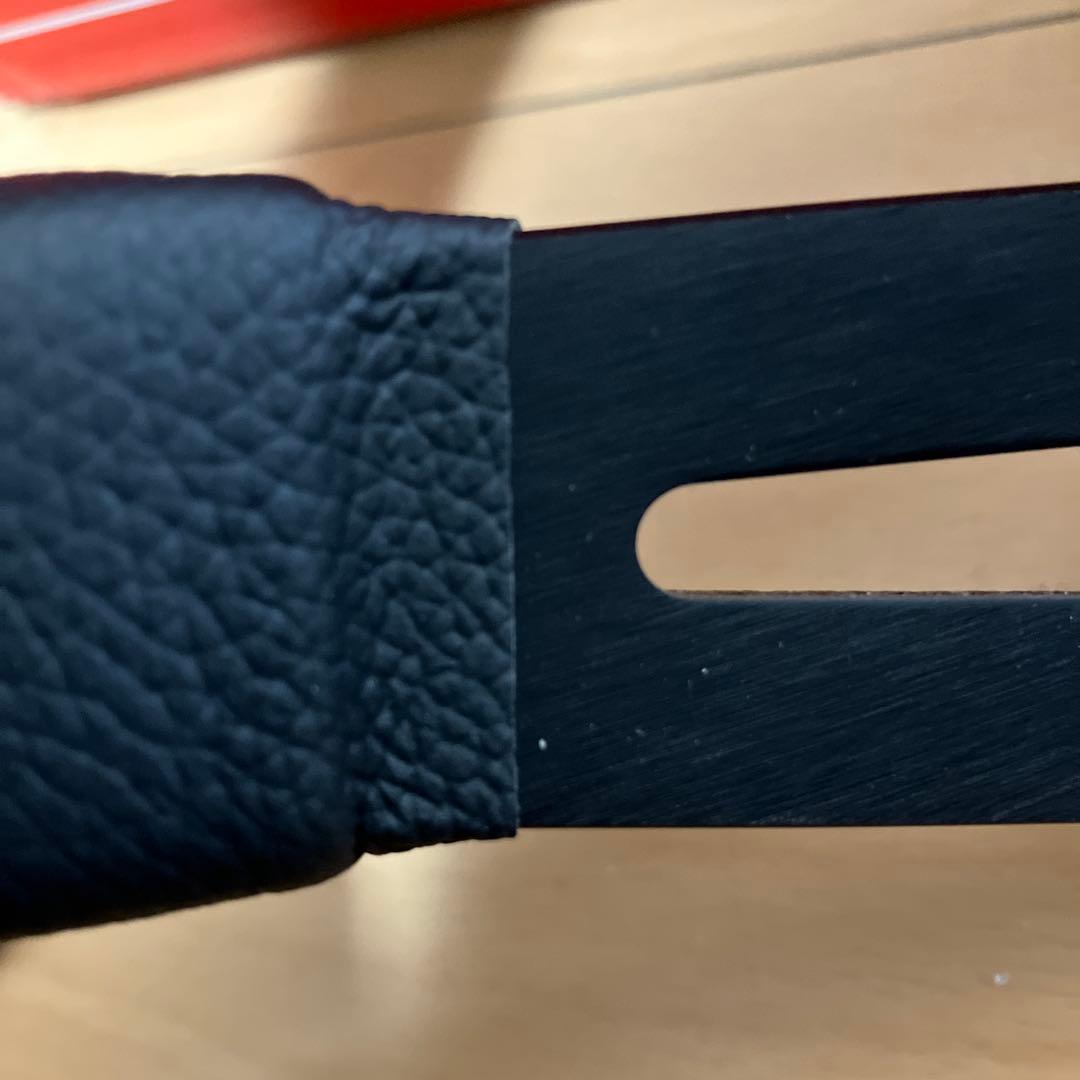 「Rio」MOMO ステアリングホイール 35cm 黒/黄色MOD.08