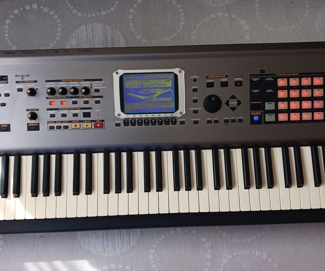 Roland Fantom-S88 シンセサイザー 本体