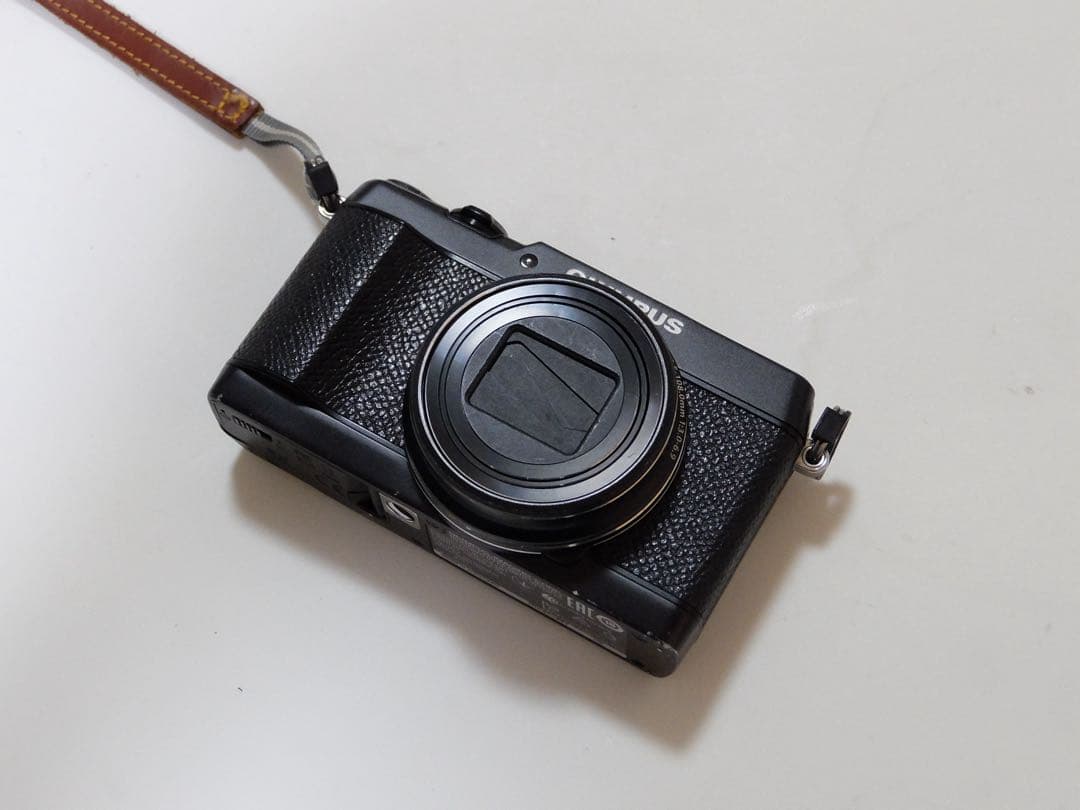 美品　フジフイルム XQ1 ブラック　FUJIFILM