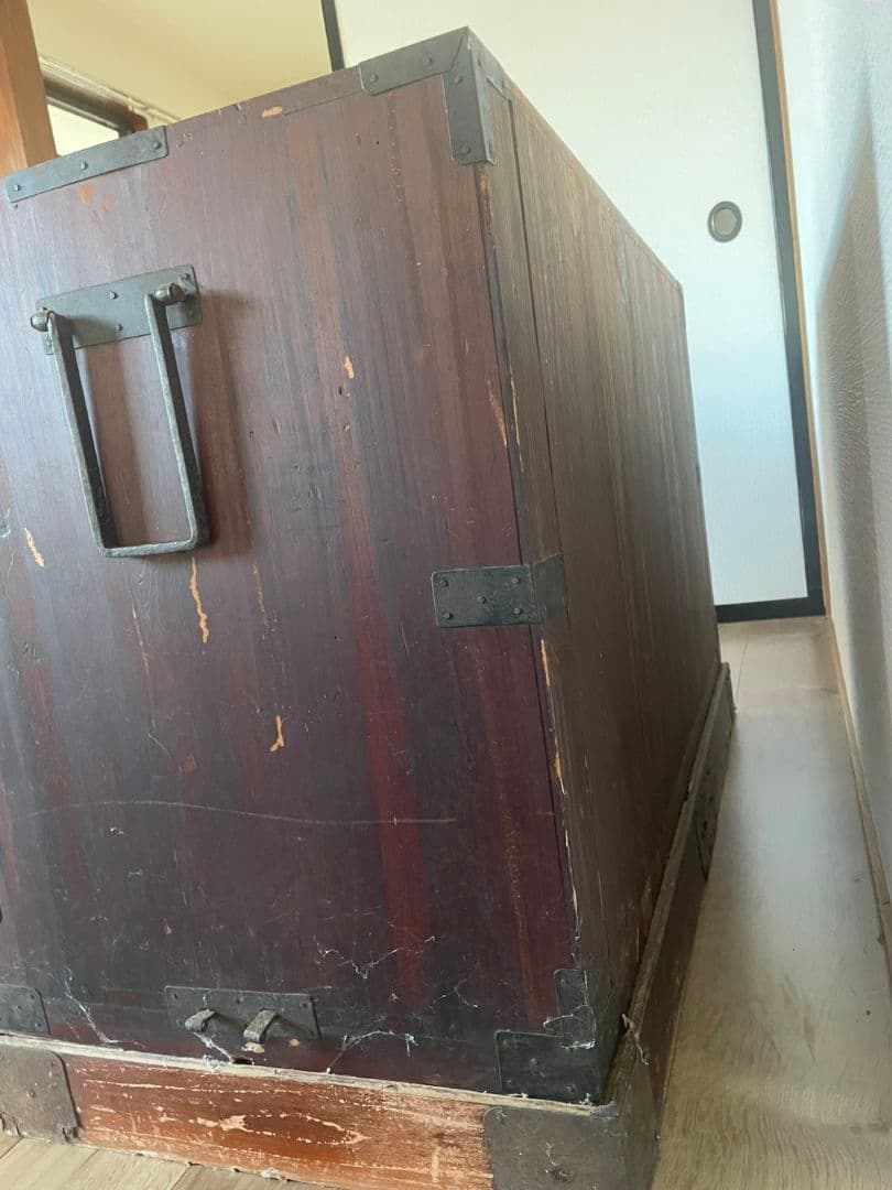 伝統的な和風木製箪笥 引き出し付きレア