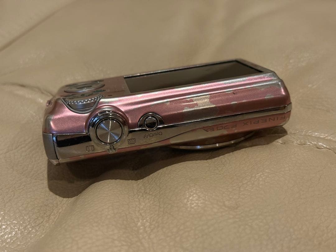 FUJIFILM Finepix F70 EXR pink デジカメ
