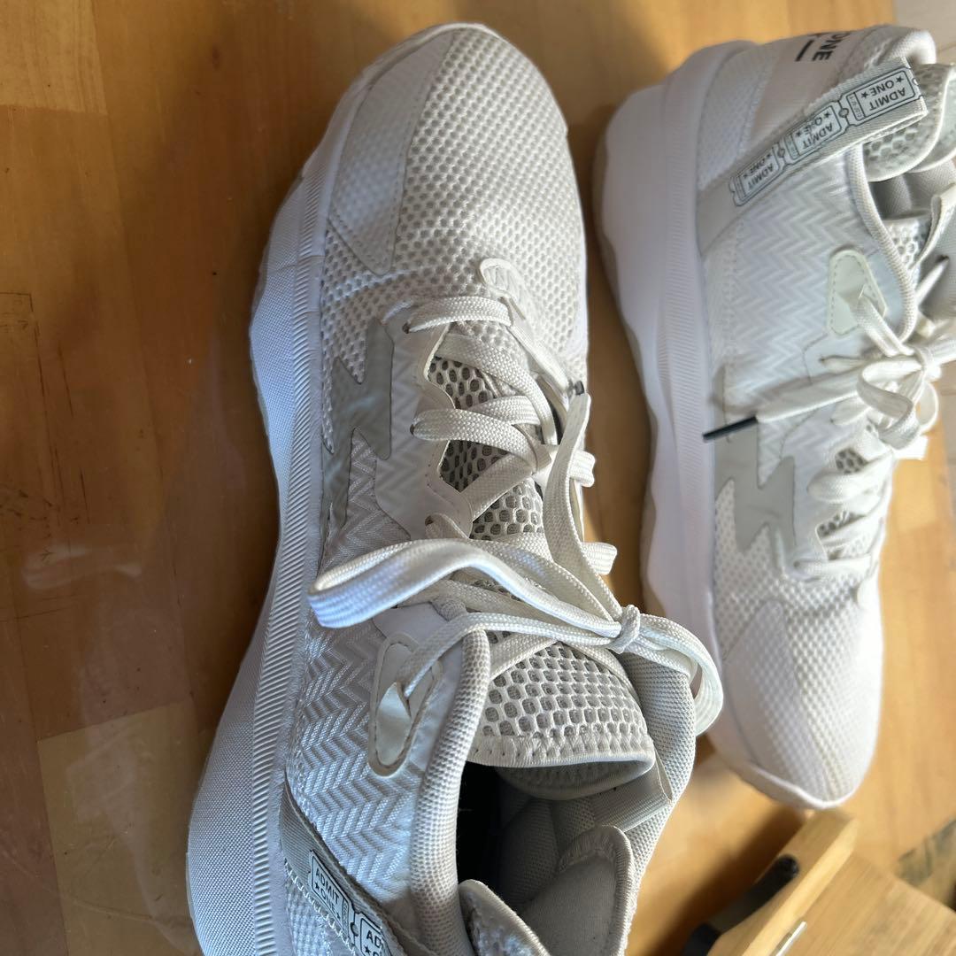 adidas DAME8 バッシュ