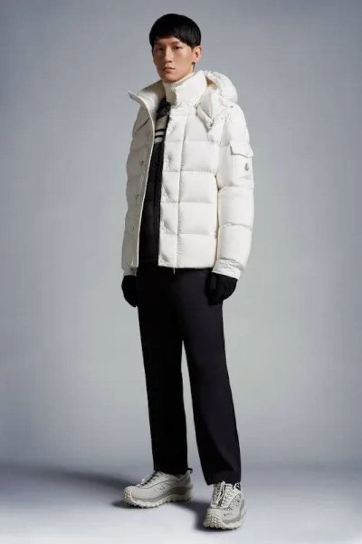ジャケット・アウター MONCLER VEZERE
