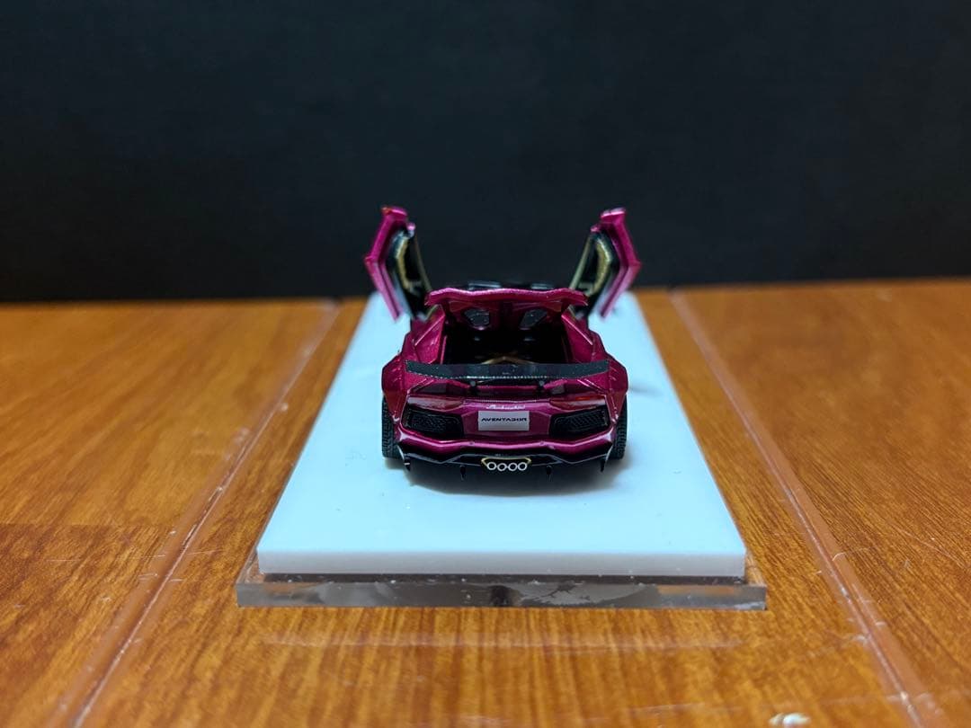 1/64 ランボルギーニ　アヴェンタドール　LP700