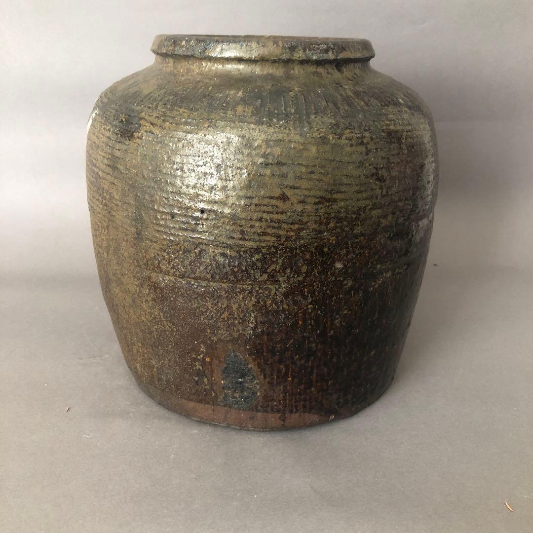 古い壺　小信楽？　古丹波？