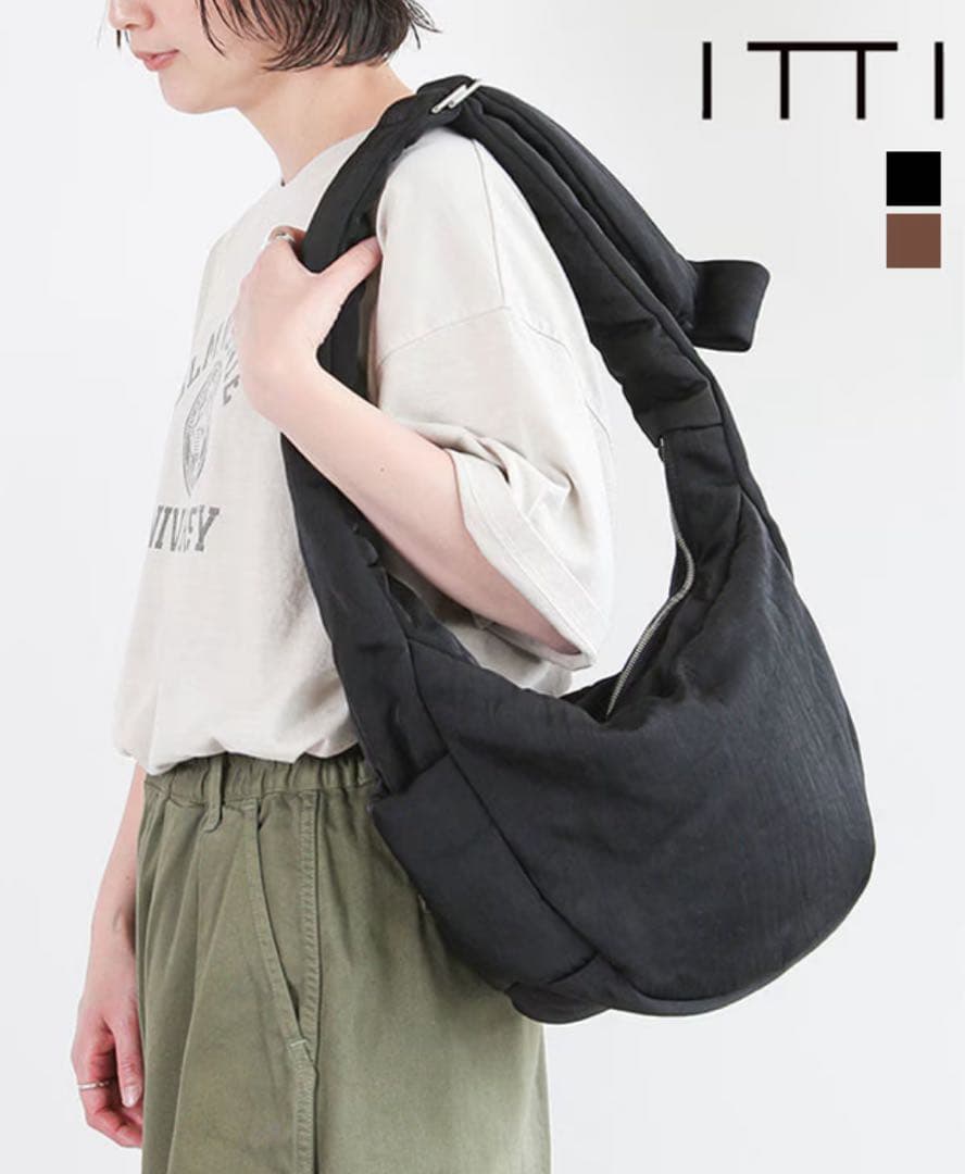 バッグ ITTI / ANNIE PUFFER TOWN MOON BAG