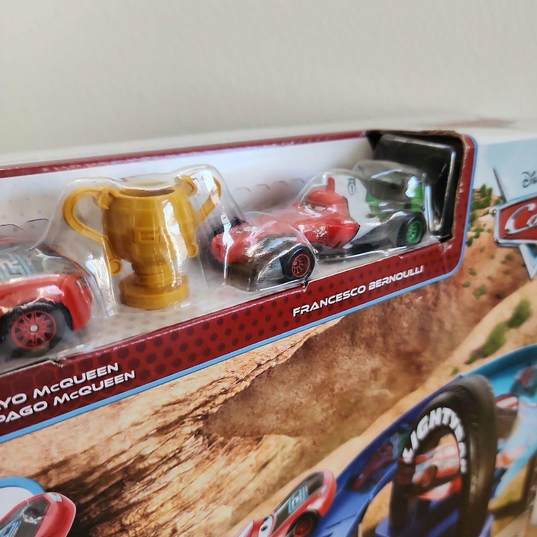 マテル カーズ GRC プレイセット ミニカー2台 マックィーン フランチェスコ