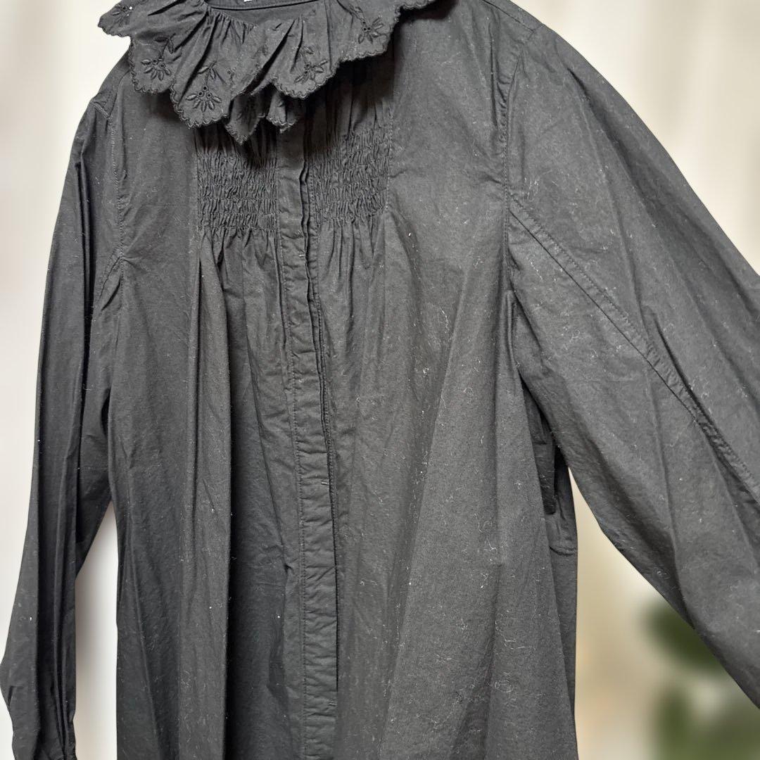 nest Robe ネストローブ フリル カラー 袖口 黒シャツ ブラウス
