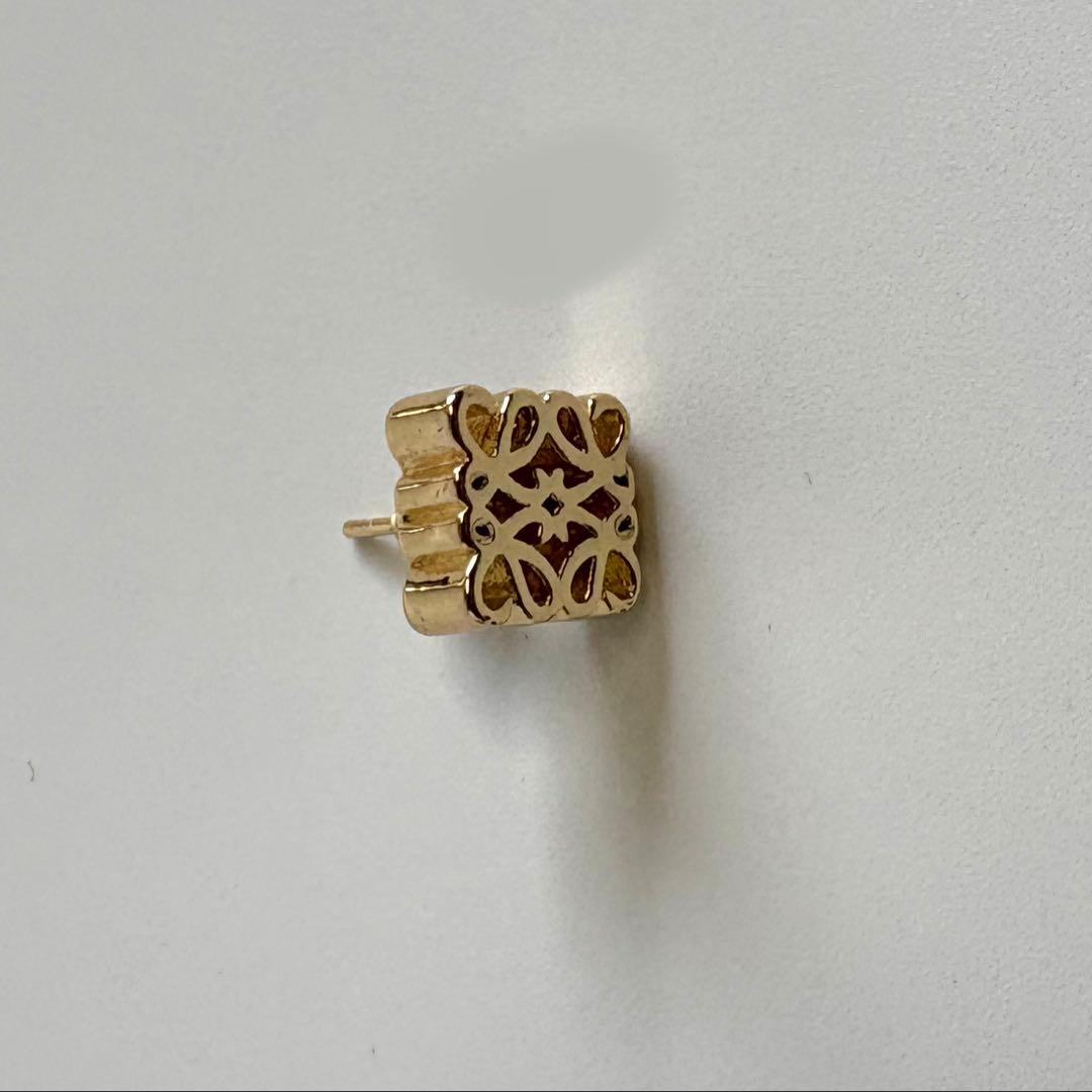 LOEWE アナグラムピアス　ゴールド　片方のみ