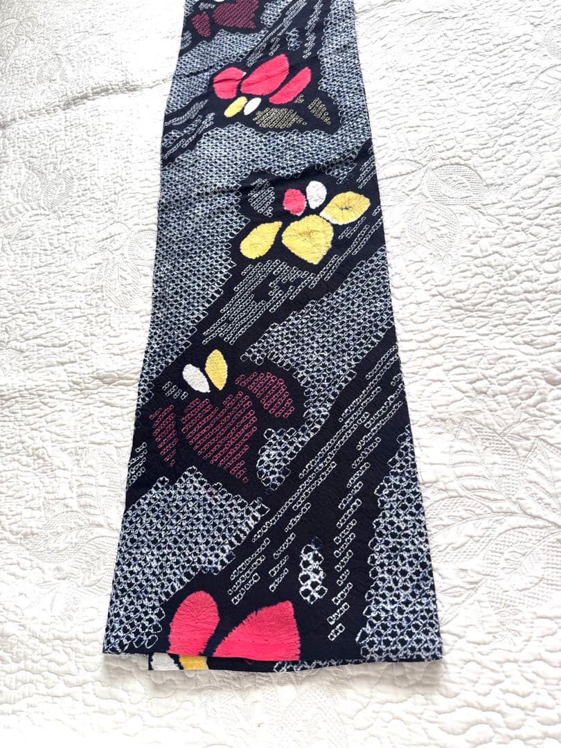 粋な大人の浴衣 高身長の方にも ◆ 有松絞り 舞花文 華麗な洋花の柄