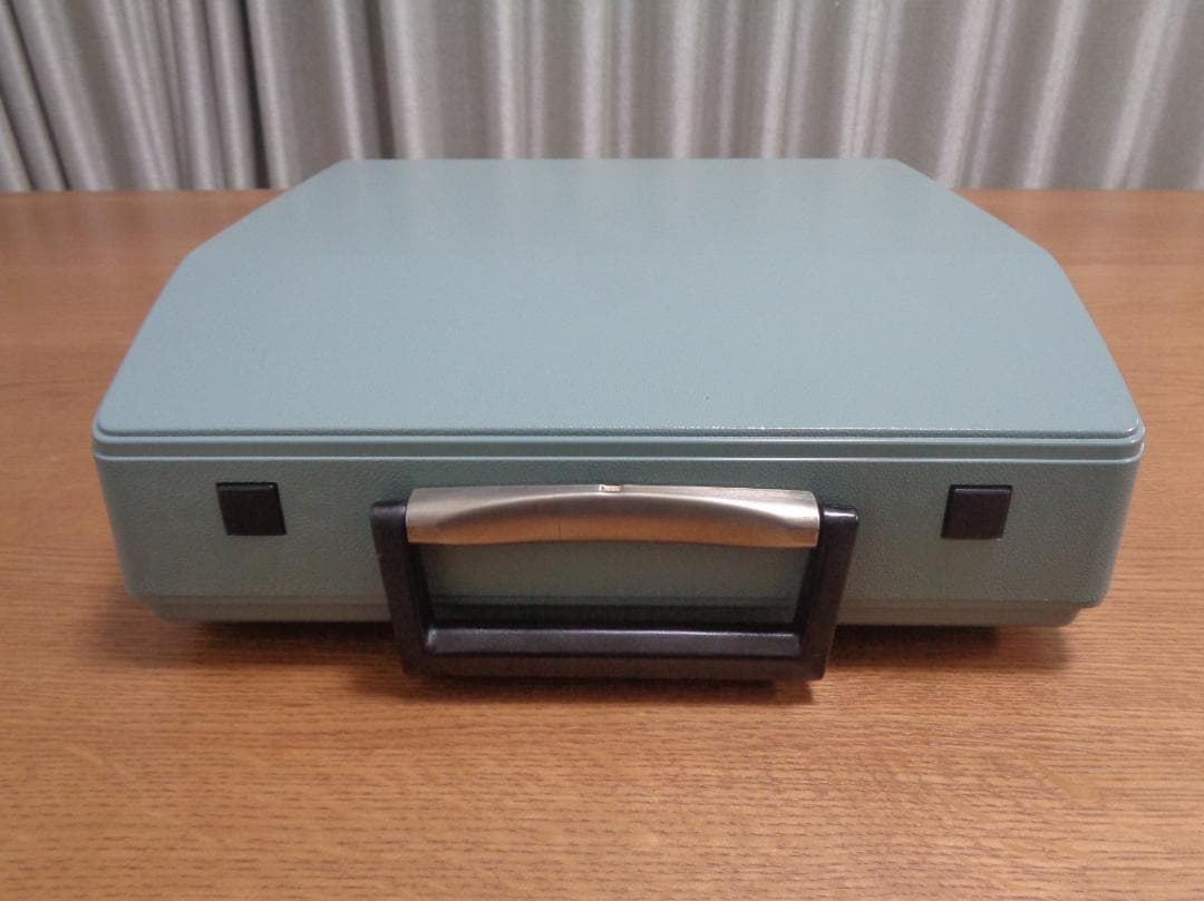 完動品　TRIUMPH TIPPAS　トライアンフタイプライター　パステルカラー