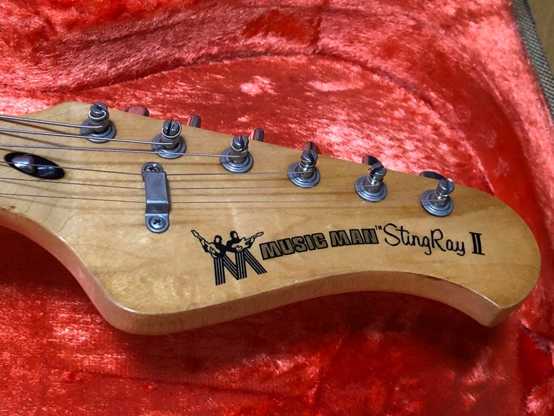 貴重品!　MusicMan　StingRayⅡ With T.S.Vibrato
