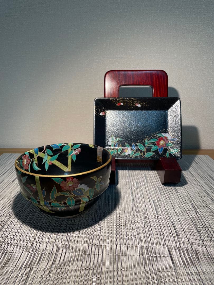 136桑野むつ子 京都 御所の花十二ヶ月【12月山茶花】抹茶椀・和陶皿 しおり付