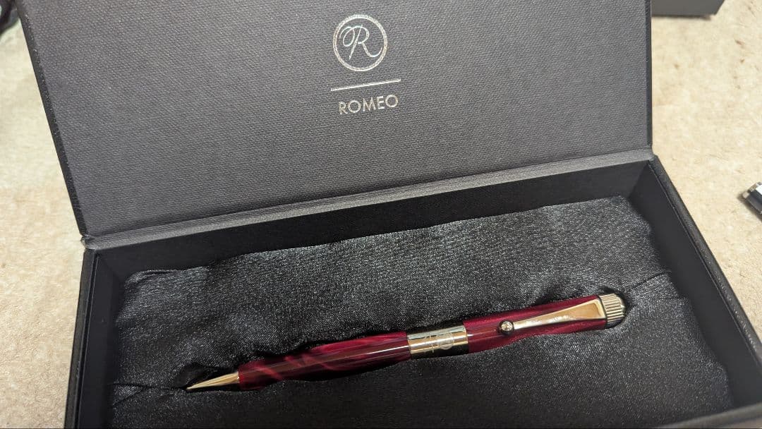 ROMEO 赤いボールペン 本体