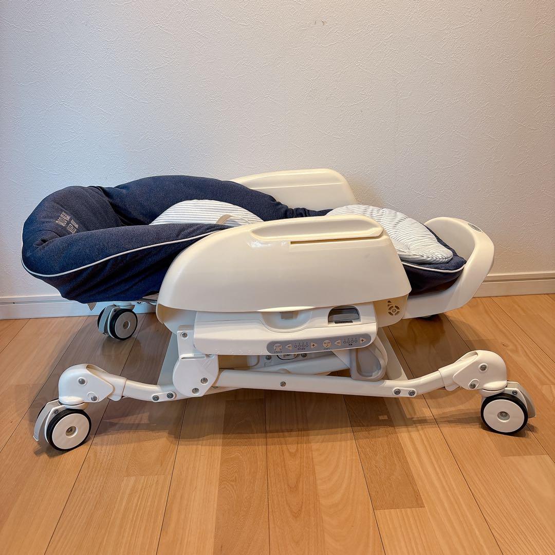 コンビ　電動ハイローチェア　ネムリラ4キャス　AUTO SWING combi