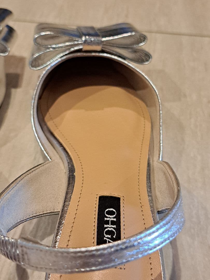 【人気完売】【美品】OHGA シルバー ポインテッドトゥ ミュール