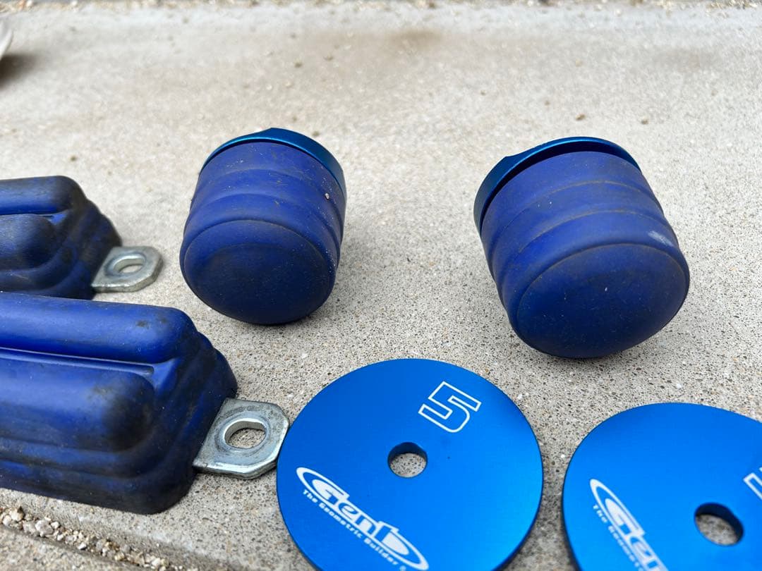 ハイエース 玄武 リバンプストッパー バンプストッパー（再値下げ）