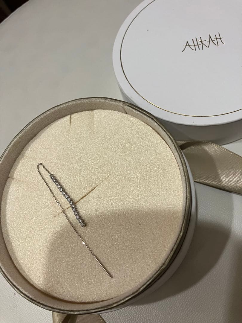 ahkah シャンデリアスイングチェーンピアス