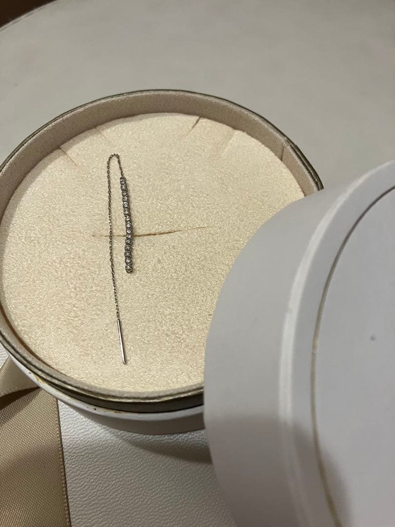 ahkah シャンデリアスイングチェーンピアス