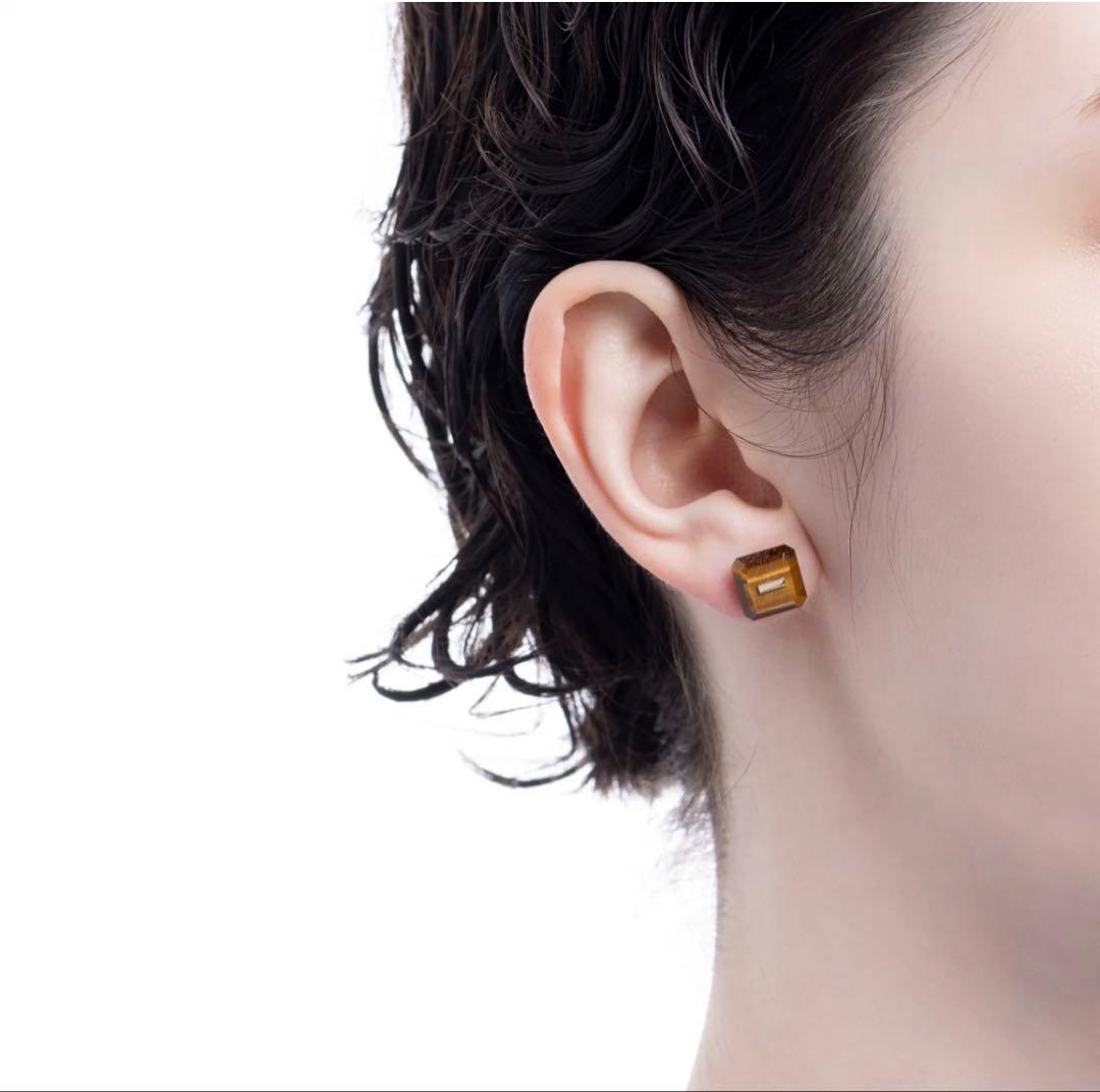 新品　ヒロタカ　ネイキッド スクエア ストーンスタッド ピアス　タイガーアイ