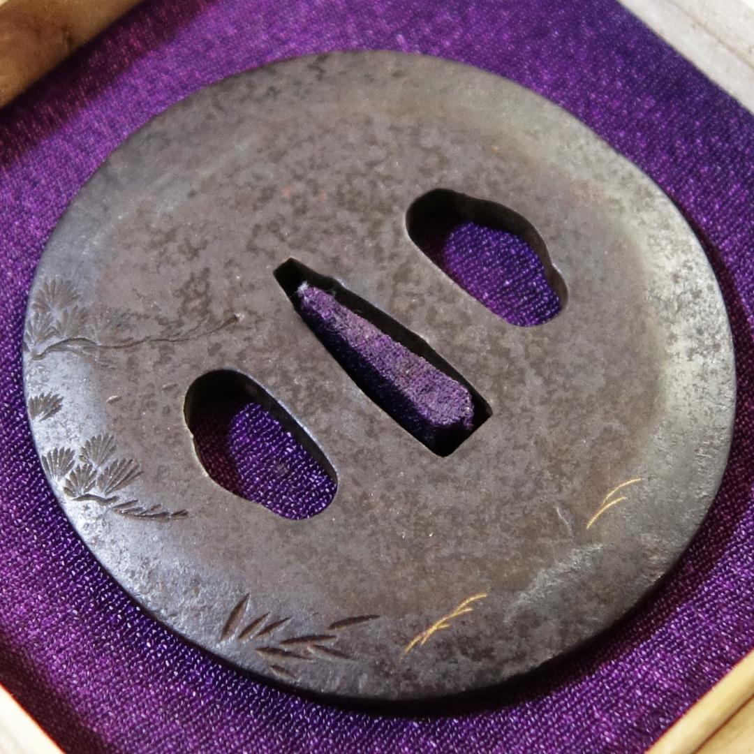 【太公望図鍔 片切彫】 鐔 鍔 刀装具 日本刀 武具 骨董 江戸 アンティーク