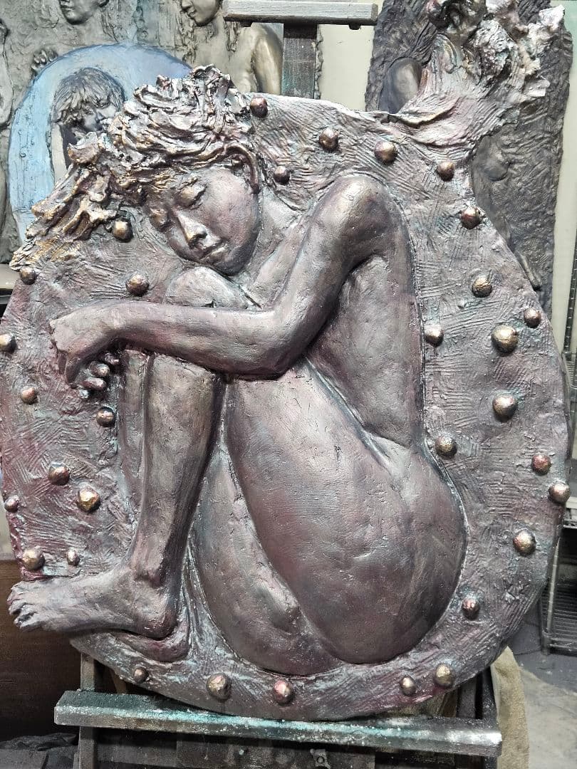 彫刻レリーフ胎内