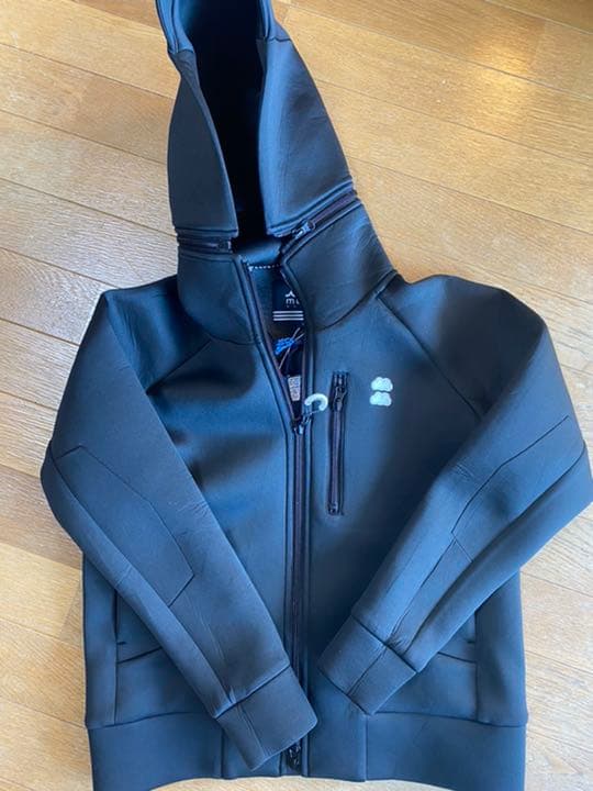 新品ムータマリン　ボンディングパーカー