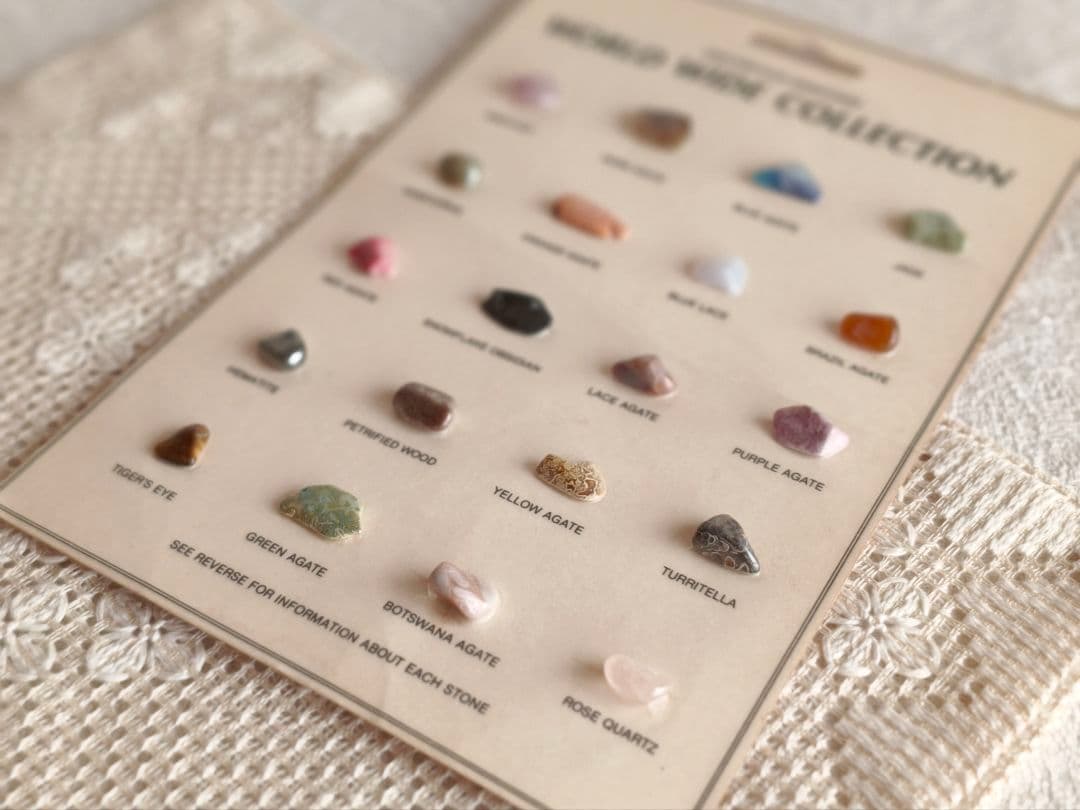 * vintage gemstones ꕥ 天然石たちの標本