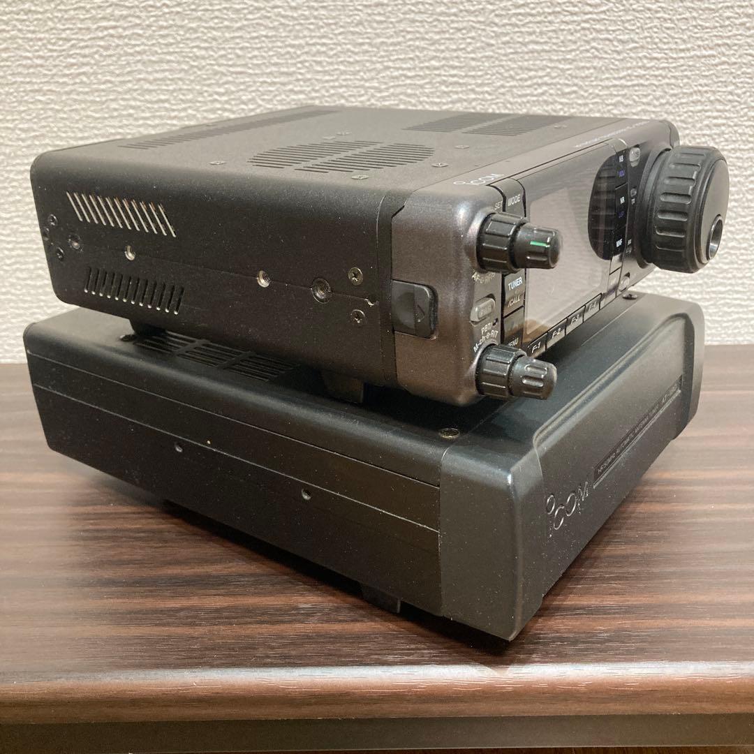ICOM IC-7000M(トランシーバー)+AT-180(アンテナチューナー)