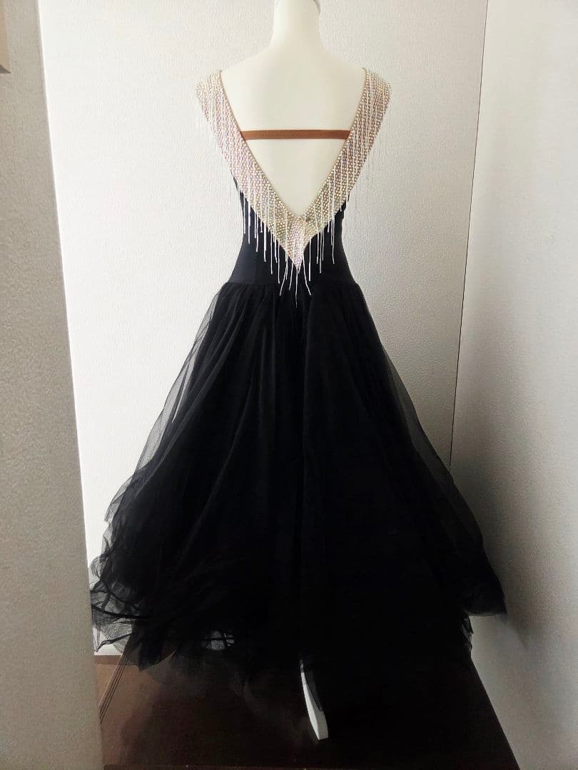 シンプル ブラックドレス スタンダードドレス 社交ダンス　トライアル