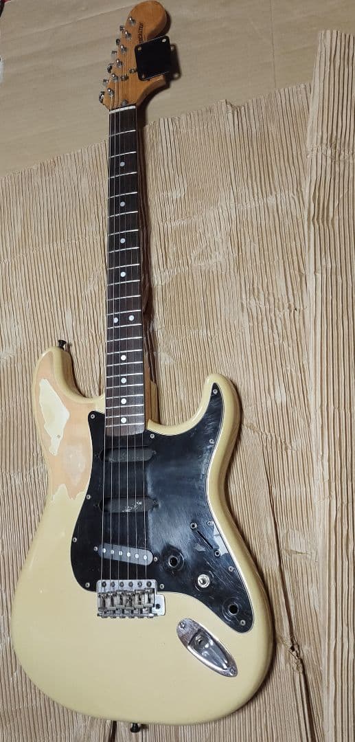 たぶんTOKAIかGRECO　ジャンク　3点どめ　ストラトキャスタータイプ