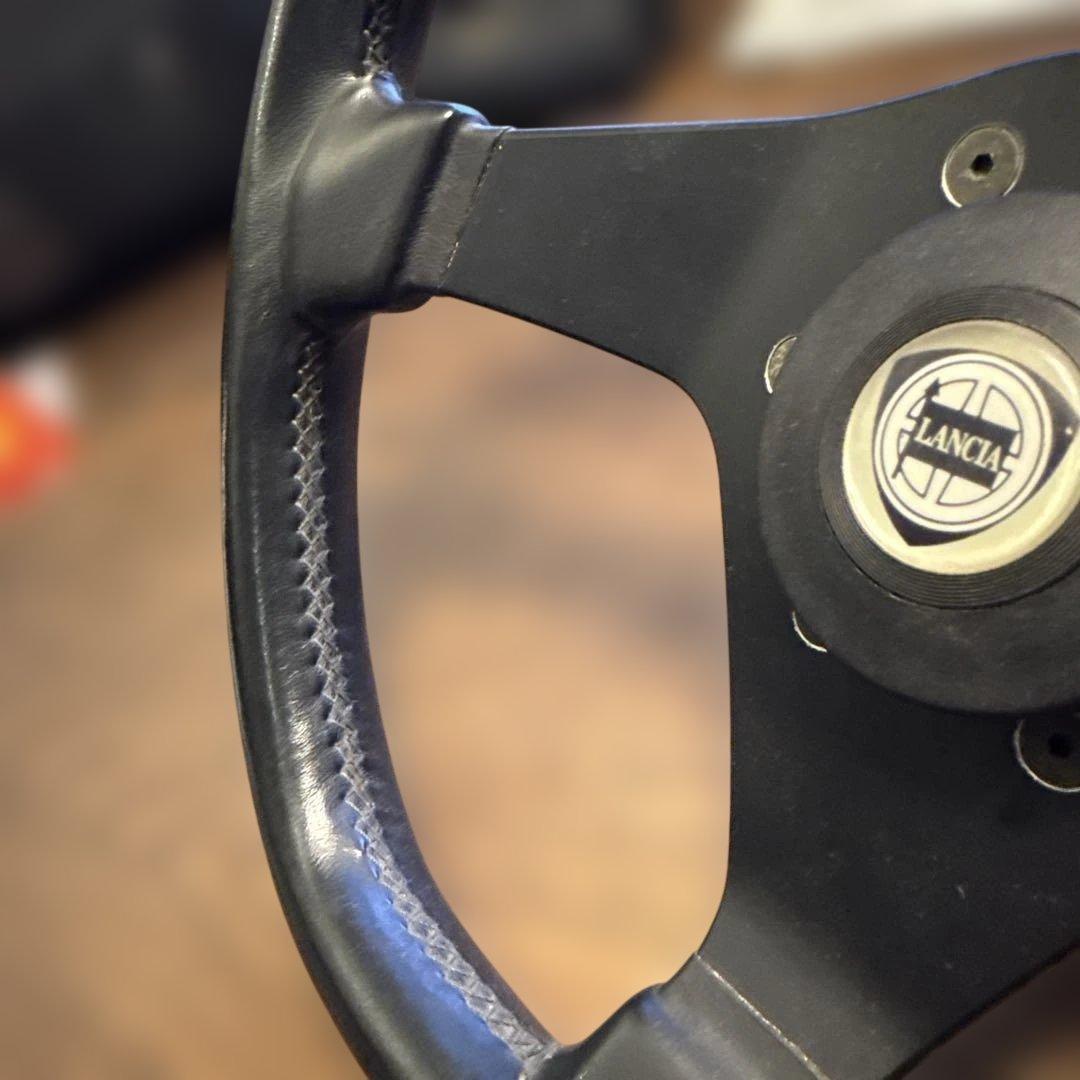 ナルデイ ステアリング 革