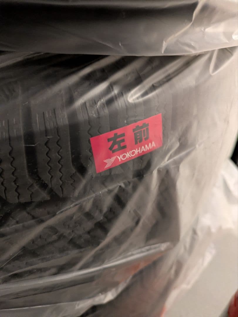 ボルボ XC60用の純正ホイールとスタッドレスタイヤ4本セット