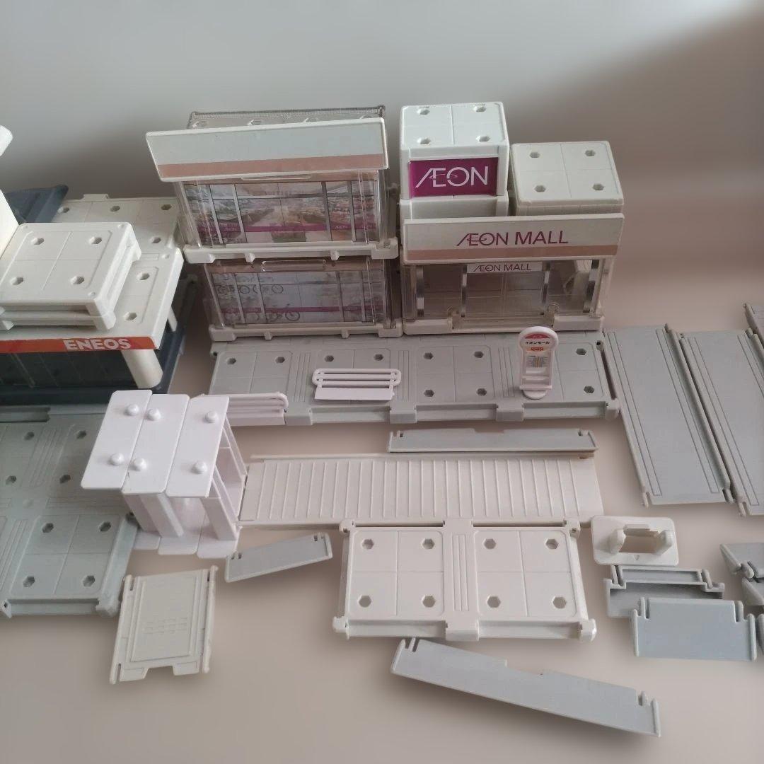 イオンモール　エネオス　トミカ　ビルドシティ