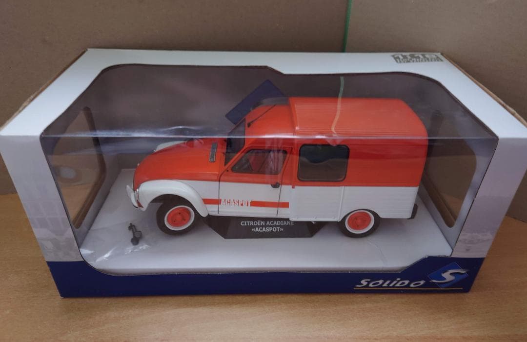 1/18 シトロエン アカディアーヌ 1984 Citroen Acadiane