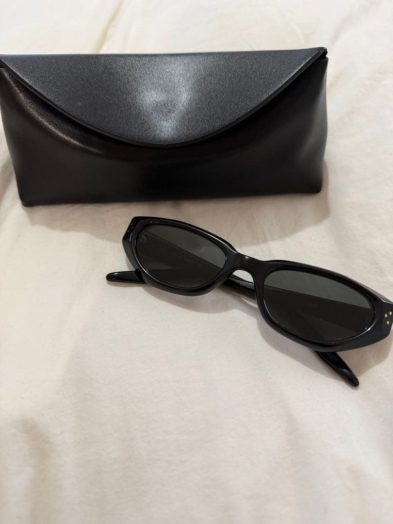 MONSTER ブラック サングラス ケース付き