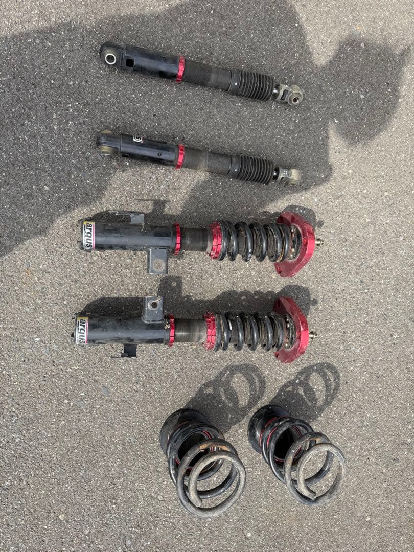 Largus 調整可能 コイルオーバーサスペンションキット