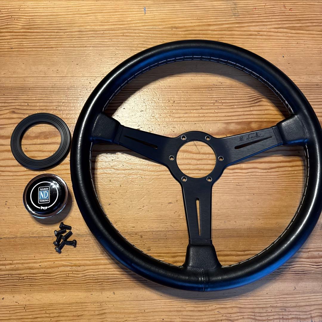 NARDIクラッシック36レザーステアリング 本体