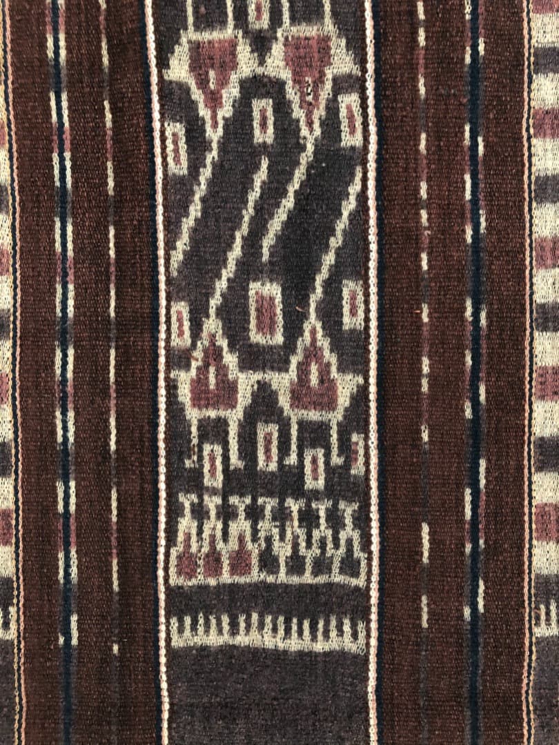 インドネシア　レンバタ島で25年位前に手織りされたイカット。