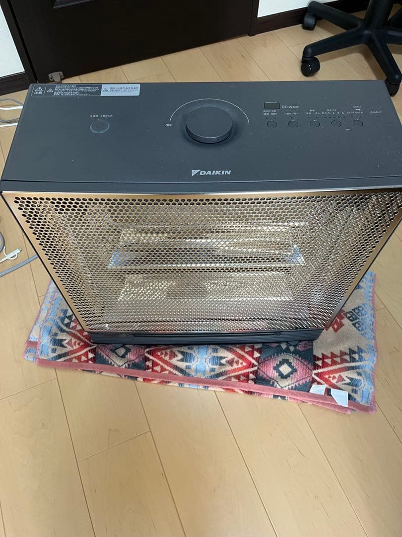 ダイキン　ハイブリッドセラムヒート