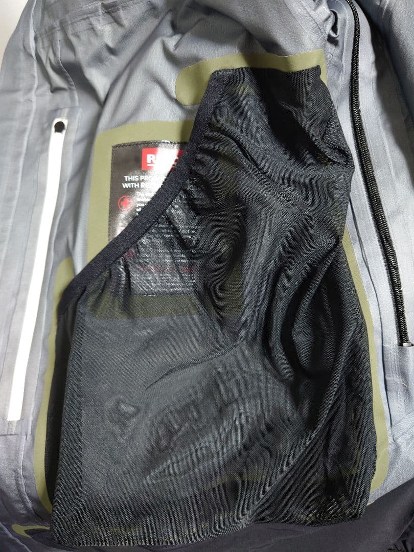 【極美品】BURTON AK457 gore guide jacket