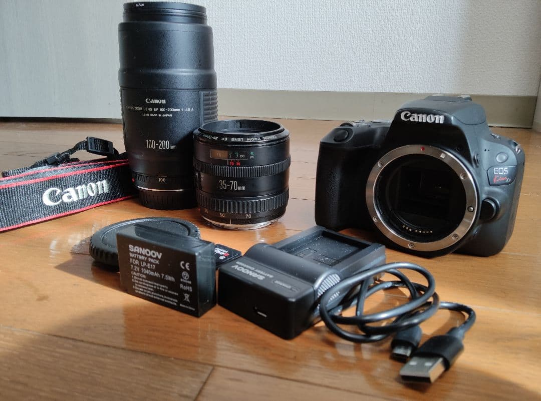 Canon EOS Kiss X9 デジタル一眼レフ（ダブルレンズ）