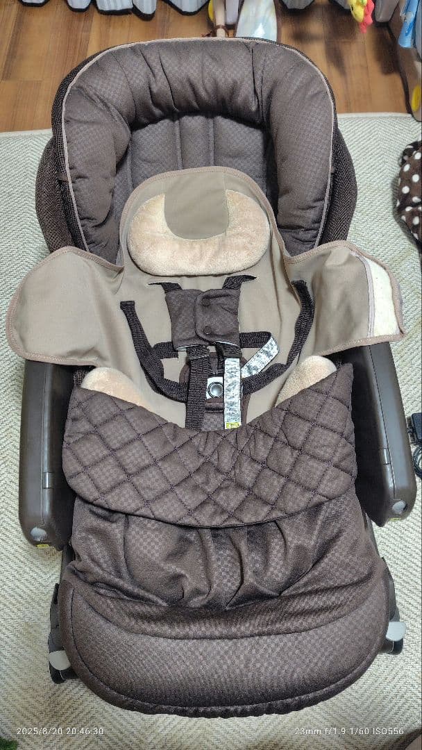 Aprica 電動ハイローチェア ユラリズムオート HIDX