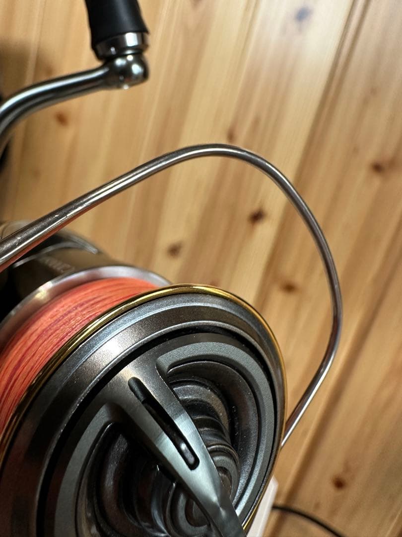 シマノ　リール　18ステラ c2000shg